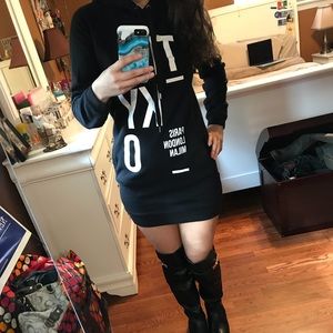 Tokyo Sweatshirt Dress with Pockets